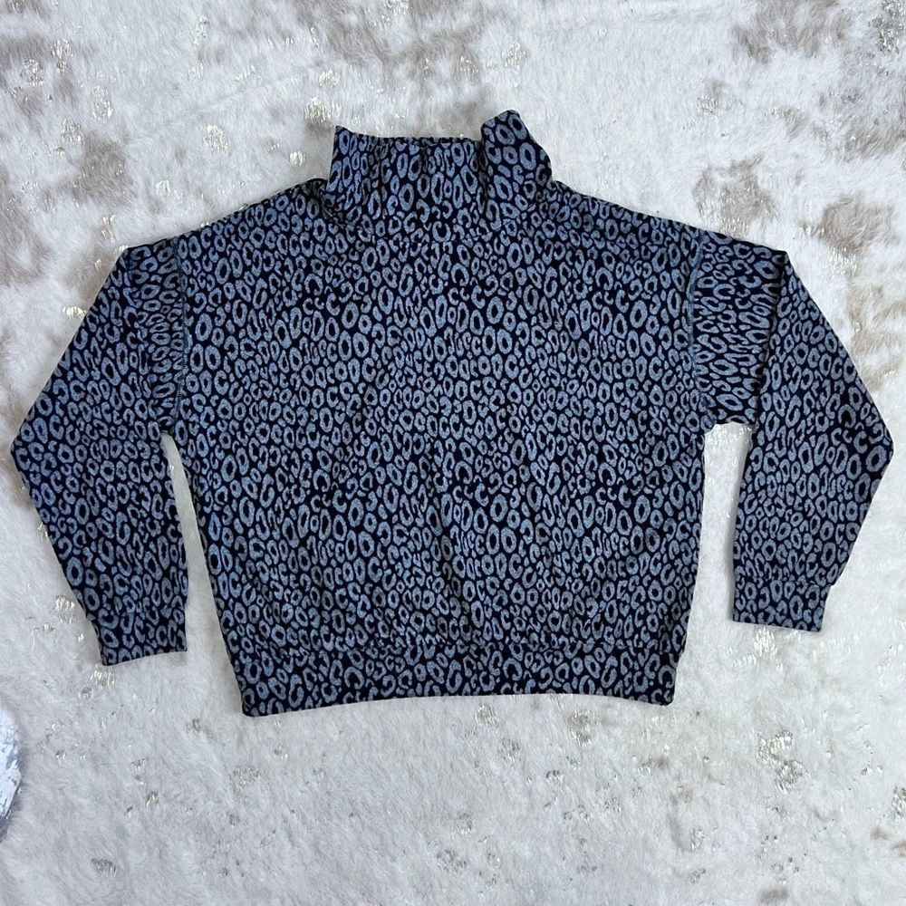 Joan Vass Viscose Blend Soft Animal Print Sweater with Banded Hemline 💗